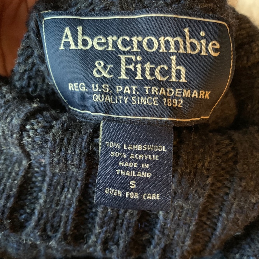 Vintage A&F Lambswool Turtleneck Sweater - Picture 6 of 6